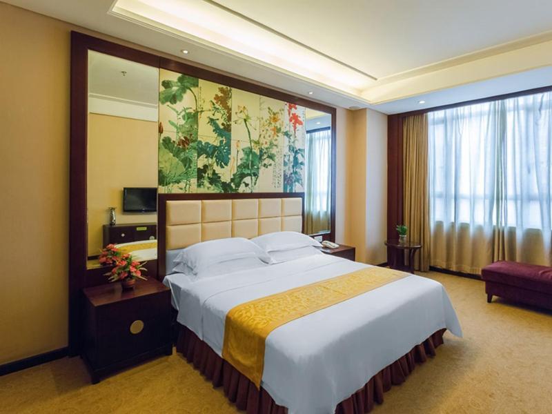 Vienna Hotel Lufeng Peopole Road エクステリア 写真