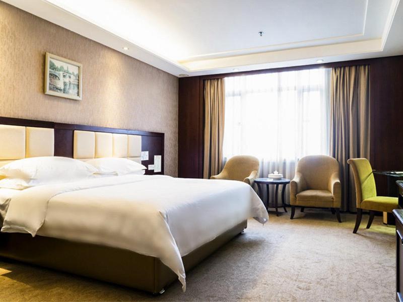 Vienna Hotel Lufeng Peopole Road エクステリア 写真
