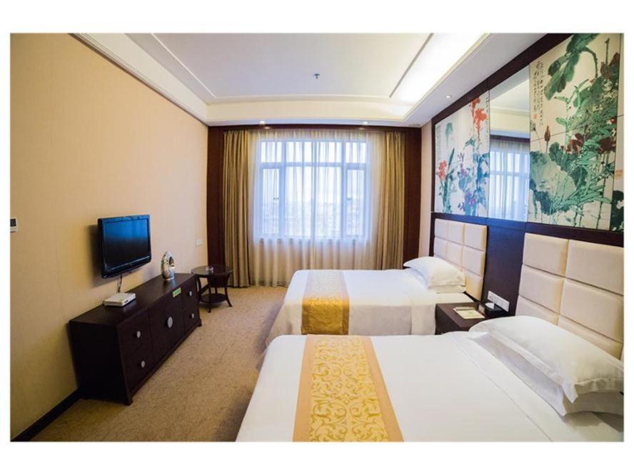 Vienna Hotel Lufeng Peopole Road エクステリア 写真